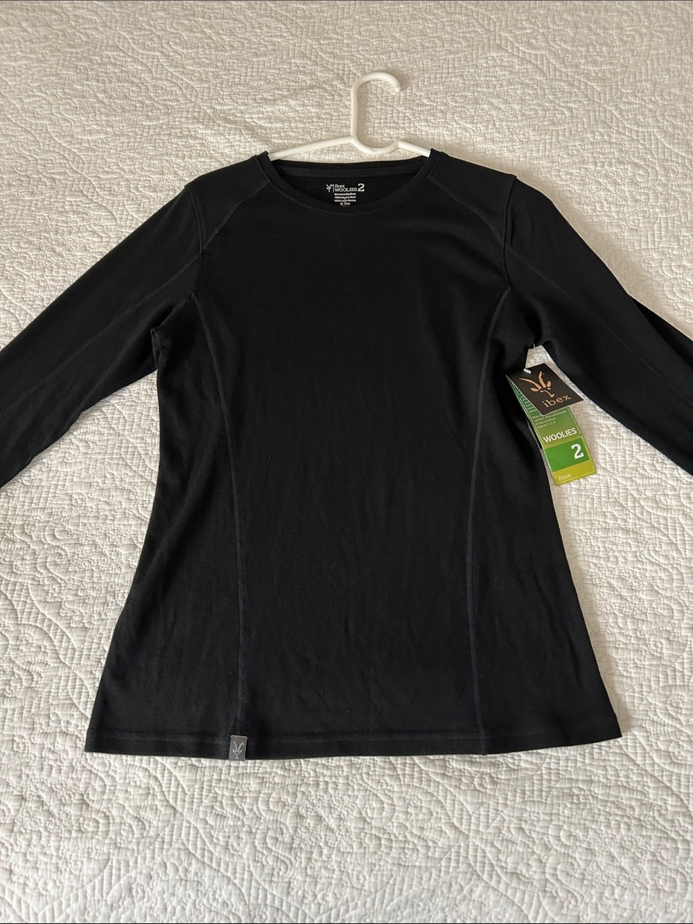 NWT ibex Black Long-Sleeve Merino Crew Neck Top in size M